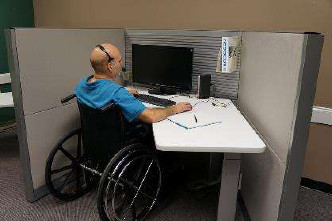Расстановка станков, оборудования и мебели на рабочем месте, предназначенном для труда инвалида