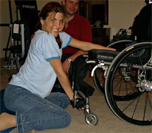 Общения инвалидов знакомства. Инвалид женщина ДЦП. Инвалиды Киев. Ведущая на инвалидной коляске. Девушка инвалид ищет вторую половинку.